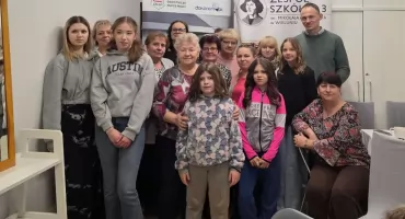 Profesjonalne warsztaty fryzjerskie dla Koła Gospodyń Wiejskich w Skrzynnie
