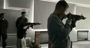 Strzał w dziesiątkę! Szkolne zawody strzeleckie w Korczaku! [FOTO]