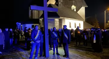 Droga Krzyżowa w Wieluniu: Mieszkańcy przeszli ulicami miasta
