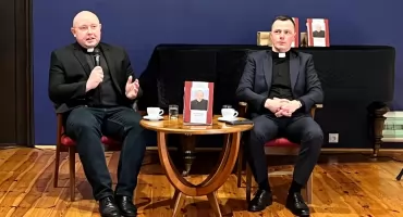 Spotkanie z autorami książki „Ks. Jan Związek. Życie i dzieło” w Muzeum Ziemi Wieluńskiej.