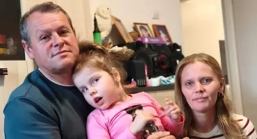 Nieuleczalna choroba atakuje ze wszystkich stron. Mała Lena Wrzosek z Wielunia potrzebuje pomocy