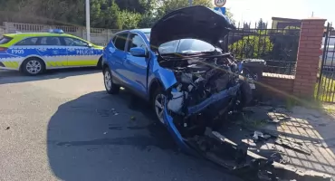 Wypadek na skrzyżowaniu. Dwie osoby ranne