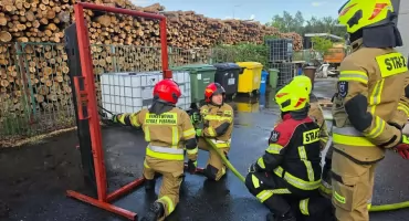 Wspólne ćwiczenia strażaków z Wieruszowa - wszystko po to, aby doskonalić umiejętności