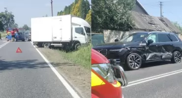 Zderzenie czterech aut na drodze krajowej nr 72 - jedna osoba trafiła do szpitala