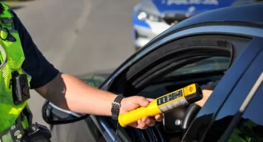 Pijany kierowca BMW jechał całą szerokością jezdni. Miał 4 promile alkoholu w organizmie! 