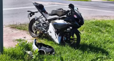 Wypadek w Lututowie. Poszkodowany motocyklista