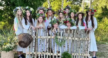 Wianki, sobótka i korowód nad Wartę. Noc świętojańska w Rychłocicach 