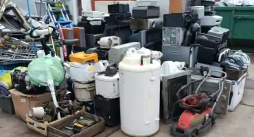 Uczniowie ze Skomlina zebrali ponad pięć ton elektrośmieci - dzięki temu do szkoły trafił nowy sprzęt