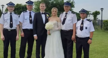 Wyjątkowe święto dla jednostki OSP Grębień - druh Dawid stanął na ślubnym kobiercu!