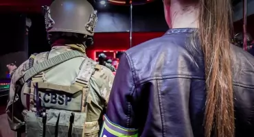 Zatrzymania po śledztwie dotyczącym klubu „go-go”. Klienci mieli tracić nawet 70 tys. zł