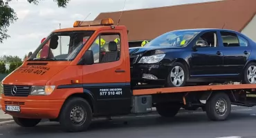 Kolizja dwóch samochodów osobowych w Białej Drugiej