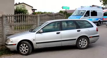 Oddał kluczyki pijanej nastolatce. Jazda zakończyła się na ogrodzeniu! 