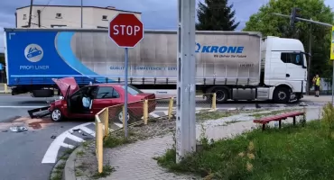 Wypadek na skrzyżowaniu - 22-latek wjechał na skrzyżowanie mimo czerwonego światła