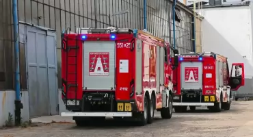 Strażacy interweniowali w zakładzie produkcyjnym w Wieluniu: Powodem było zadymienie hali