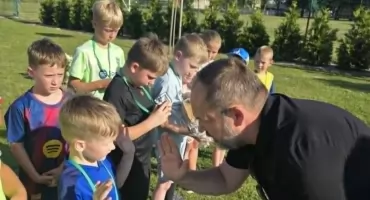 Piłkarski trening i rodzinny piknik w Łyskorni