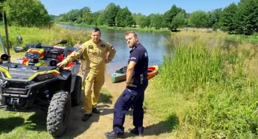 Wspólne patrole nad wodą. Służby dbają o bezpieczny wypoczynek mieszkańców powiatu pajęczańskiego