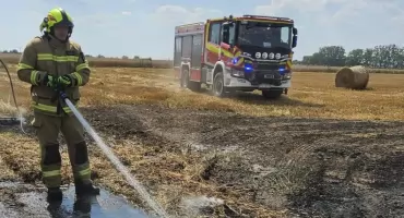 Pożar ścierniska w Piekarach, w gminie Sulmierzyce
