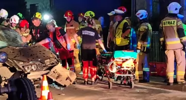 Wypadek w Wicherniku. Zderzenie dwóch aut i traktora