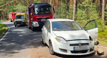 Dachowanie w Mieleszynku. Kierująca w szpitalu