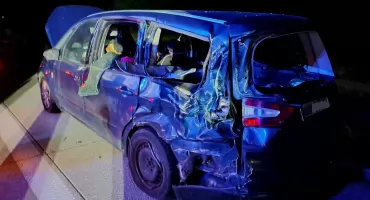 Zasnął za kierownicą na S8. Ciężarówka uderzyła w osobówkę