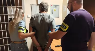 Pijany 42-latek zniszczył skrzynkę elektryczną - wpadł przez... wpis na spotted