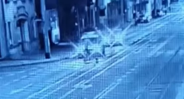Wjechał hulajnogą elektryczną wprost pod nadjeżdżający radiowóz - 31-latek był pijany