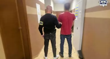 Scena niczym z filmu. W Działoszynie wpadł w policyjne kleszcze