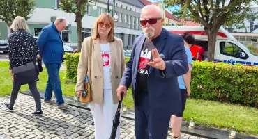 W ruinach wieluńskiej fary znów zabrzmiała modlitwa. Pamięć o ofiarach 1 września nie przemija
