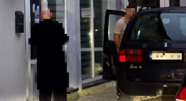 Pijany kierowca wjechał na wysepkę ronda - zatrzymali go policjanci po służbie