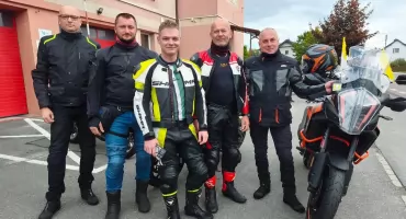 Ryk silników, biało-żółte flagi i biesiada. VI Motocyklowy Rajd Papieski w Dalachowie